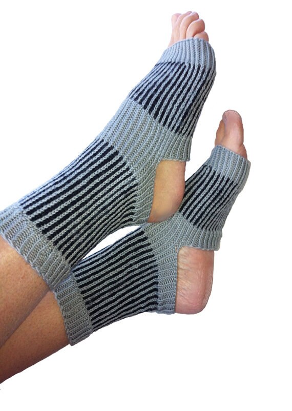 Men Yoga Socks Hand Knit Yoga Socks Pilates Socks PiYo by LizSox