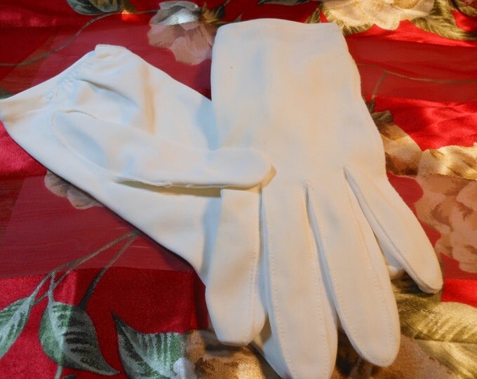 Van Raalte nylon gloves off white 'Flexibles' wrist length XL 1950s made in U.S.A. “Van Raalte: Because You Love Nice Things"