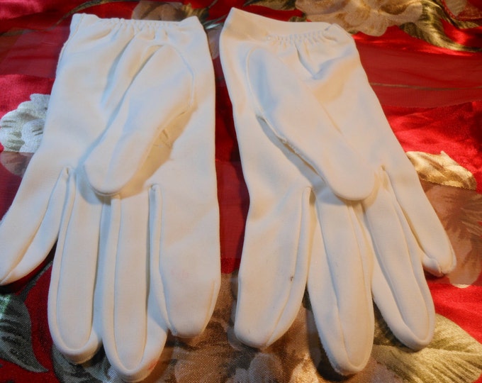 Van Raalte nylon gloves off white 'Flexibles' wrist length XL 1950s made in U.S.A. “Van Raalte: Because You Love Nice Things"