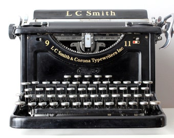 SOLD Vintage Working Typewriter - Czechoslovakian LC Smith & Bros No. 9 Antique Desktop Typewriter Rare QWERTZ Keyboard1301410B 11