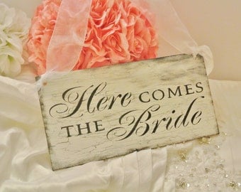 VINTAGE WEDDING/Here Come The Bride Sign/Wood Sign/White and Black/Decor