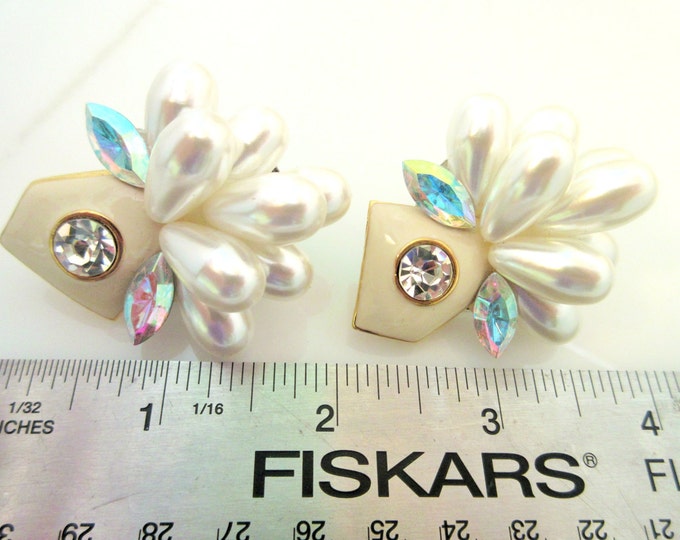 Pearl Rhinestone Earrings - Hollywood glamour style - White Cream gold - clip on earrings