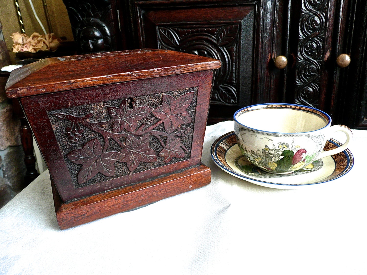 Antique Box Tea Caddy Celtic Knot Wooden Hinged Lid Box