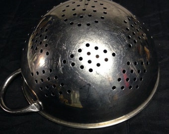 Metal Colander, Metal Strainer, Diamond Pattern, One Handle, Kitchenalia