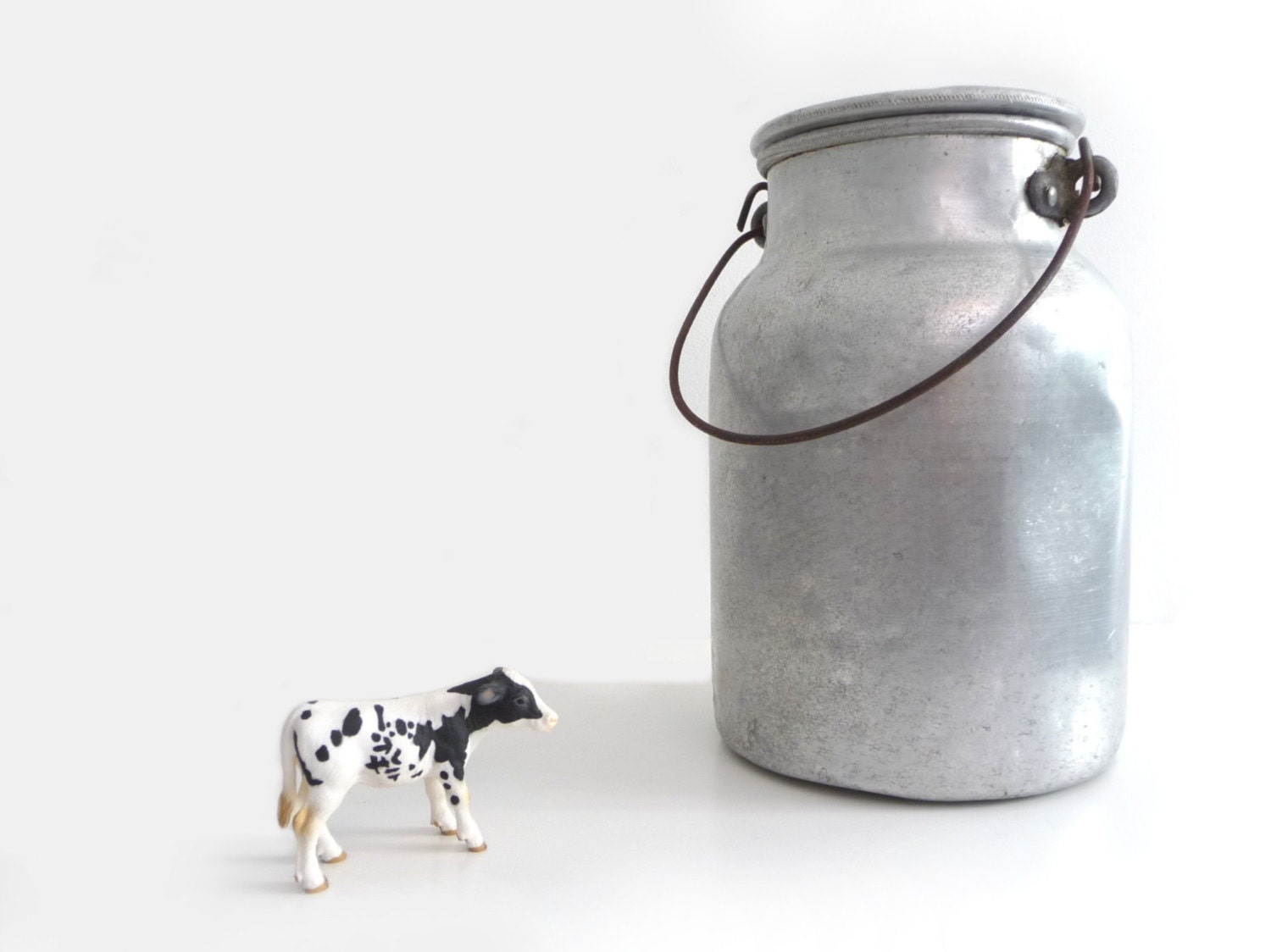 Vintage Aluminum Milk Can Antique Italian Milk Pail with Lid