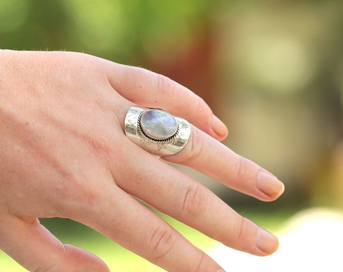 Large Moonstone Ring, Statement Silver Moonstone Ring, Solid Sterling 925 Silver Ring, Handcarved Ring, Engraving