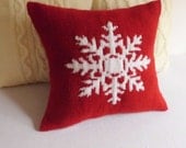 One Snowflake Christmas pillow cover,  knit cushion cover red, decorative pillow, throw pillow, 16x16 pillow, Christmas pillow