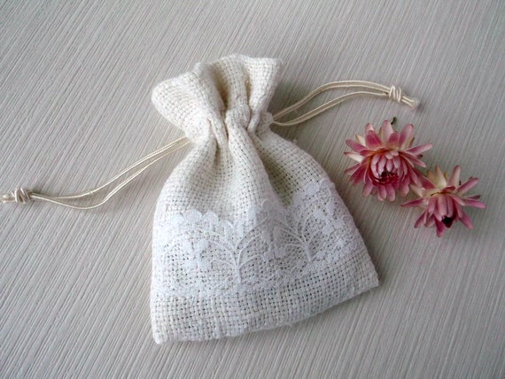 Small wedding favor bags Fabric jewelry pouch Cream organic linen ...