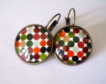Boucles d'oreille, en bronze, avec des pois aux couleurs d'automne(vert, orange, gris..)