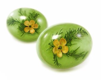 Preserved Nature Flower and Needle Dome Earrings