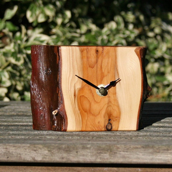 Small Rustic Shelf / Desk Clock Catalogue Number: 201