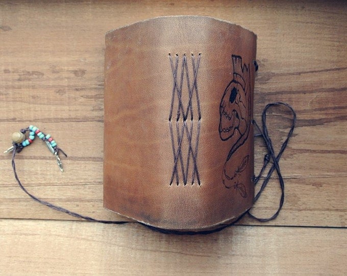 notebook of natural leather "cat out of the tribe of the Iroquois"