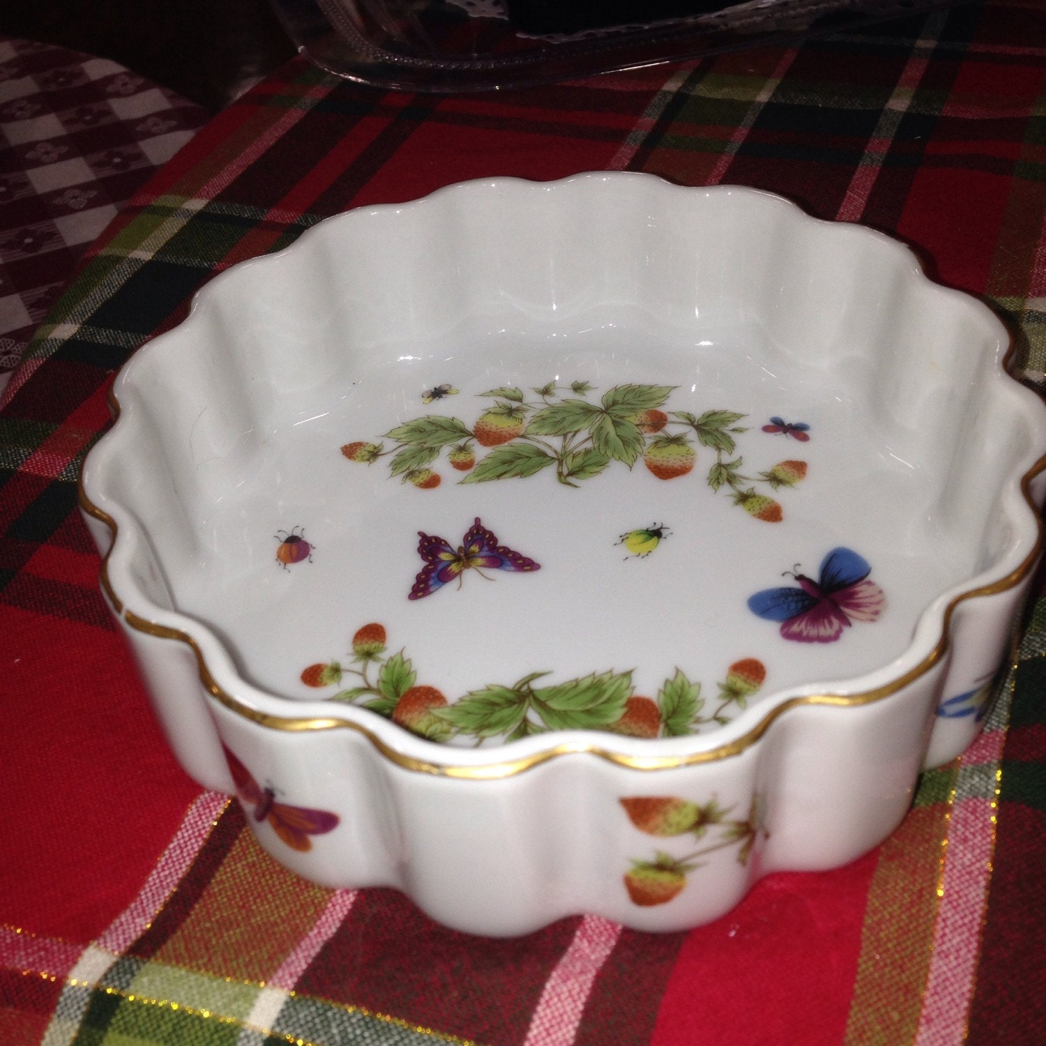 Vintage Fluted QuicheBaking Dish 6 1/2″ Strawberries & Butterflies