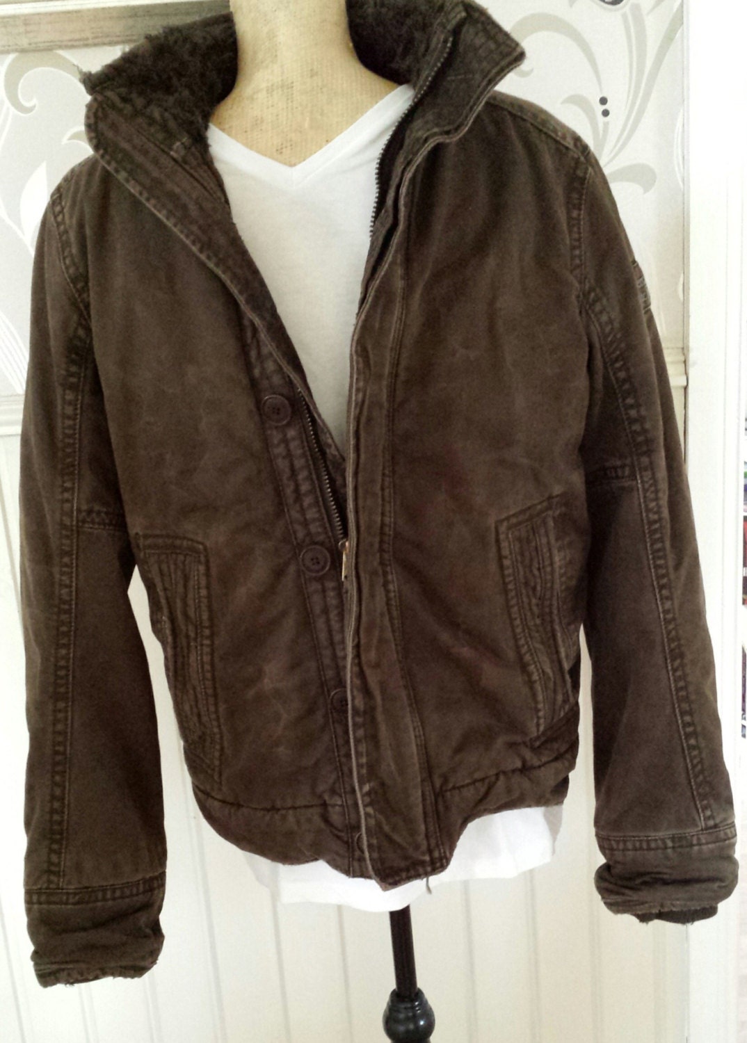  Men  s  Abercrombie  and Fitch Jacket  Faux Fur Lined