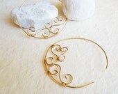 Laced Earrings - Wire wrapped earrings - Brass colour earrings