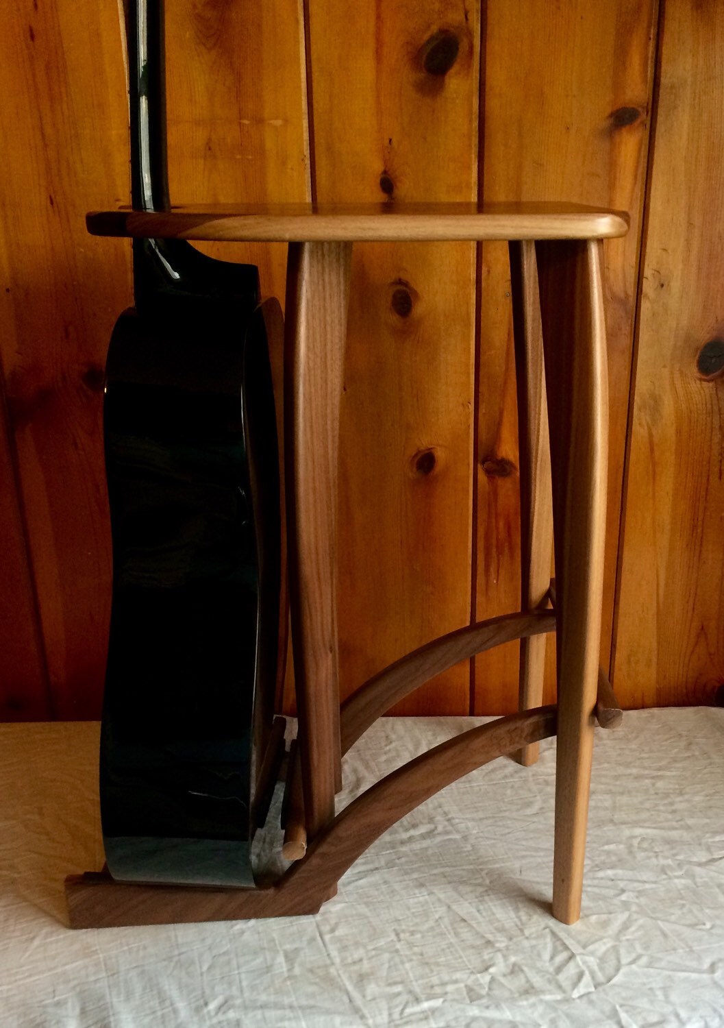 Stand 'n' Stool guitar stand guitar stool