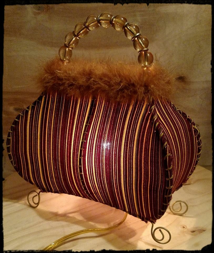 Kitschy Chic Purse Pocketbook Table Lamp Night Light / Purse