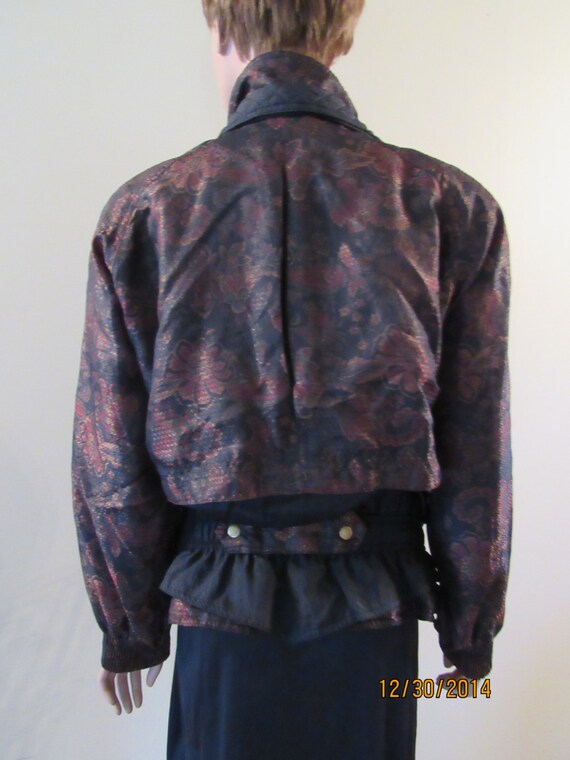 Windbreaker Jacket with wind flaps and doublebreasted snap