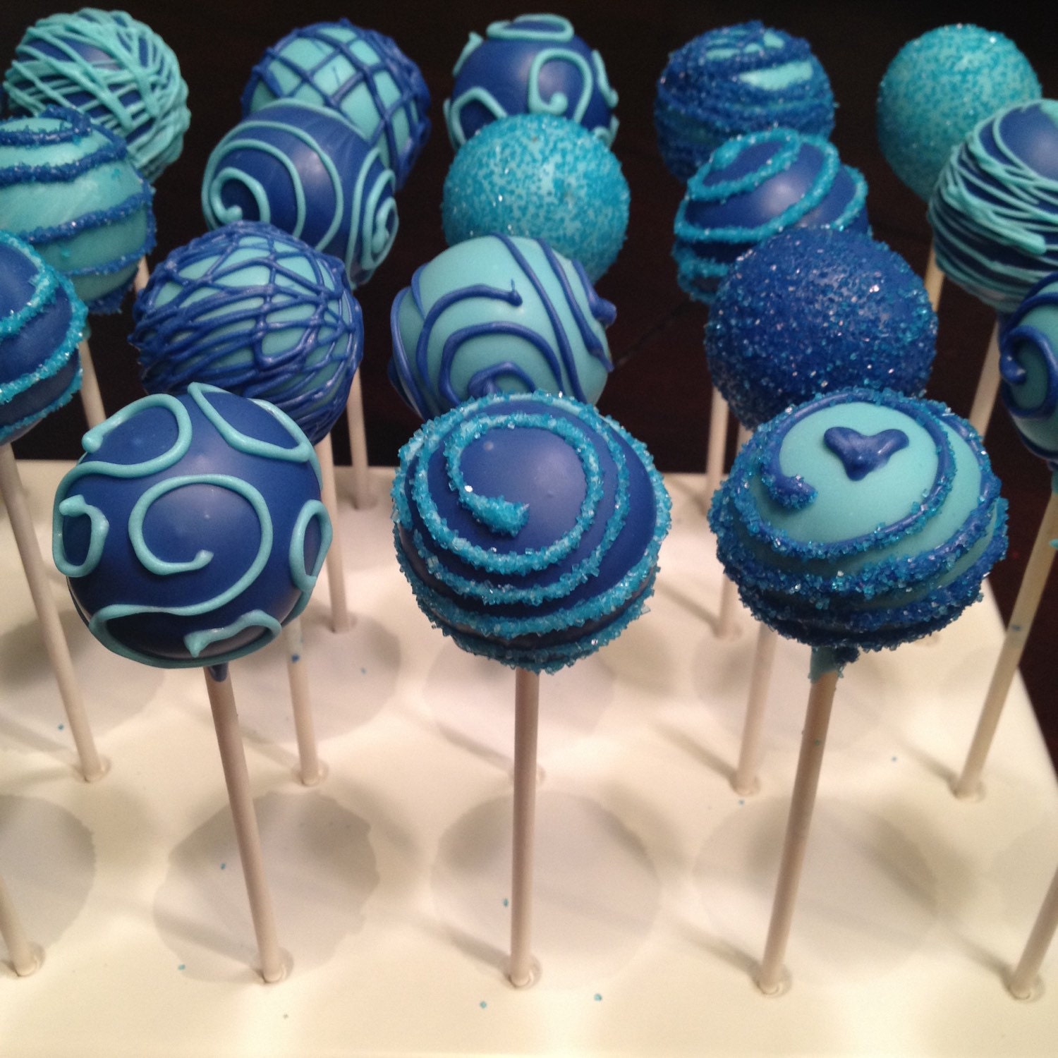 Classic Swirl Cake Pops by TheCakeBallerina on Etsy