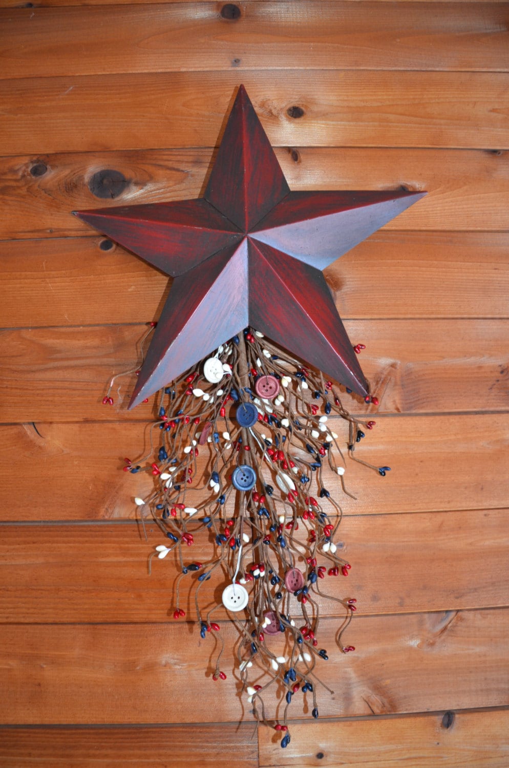 Rustic red metal star wall hanging with red by WarmWelcomeHome