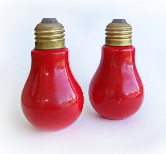 Vintage Light Bulb Salt and Pepper Shaker RARE Glazed Red