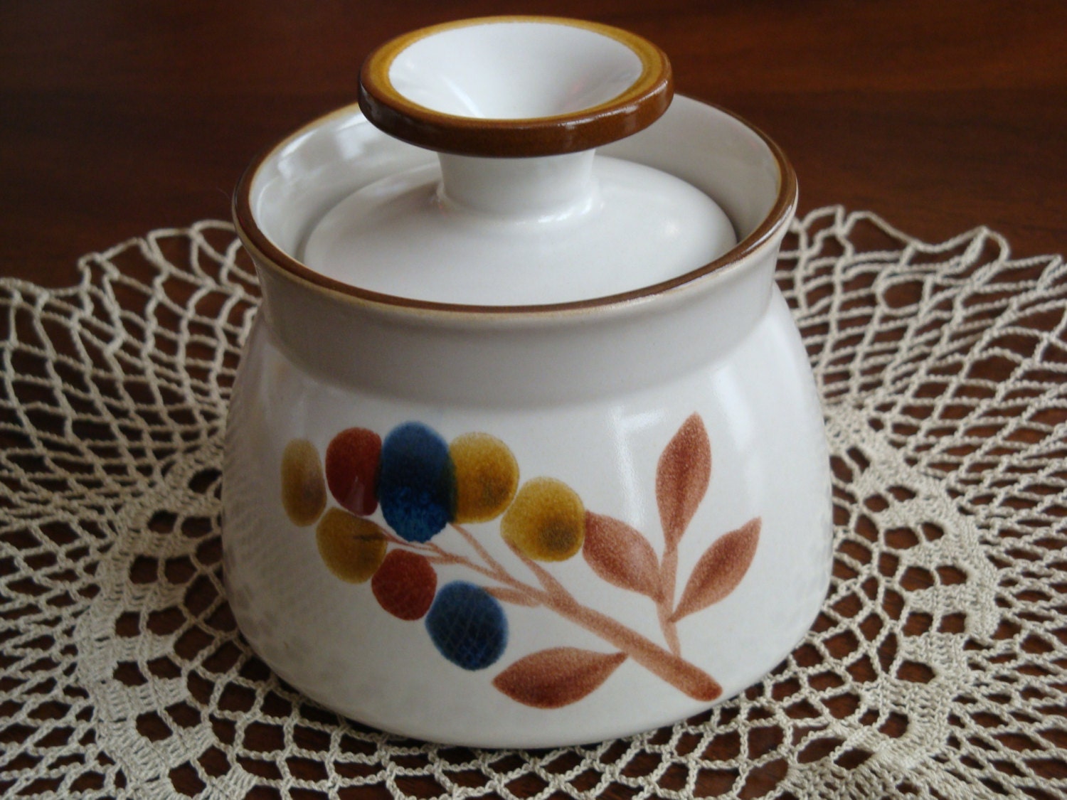 Noritake Stoneware Sugar Bowl with Lid October Fest Pattern