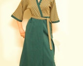 Vintage midi kimono dress - vintage wrap dress - vintage green dress - bat sleeved dress - vintage midi dress 70's dress - Size M L