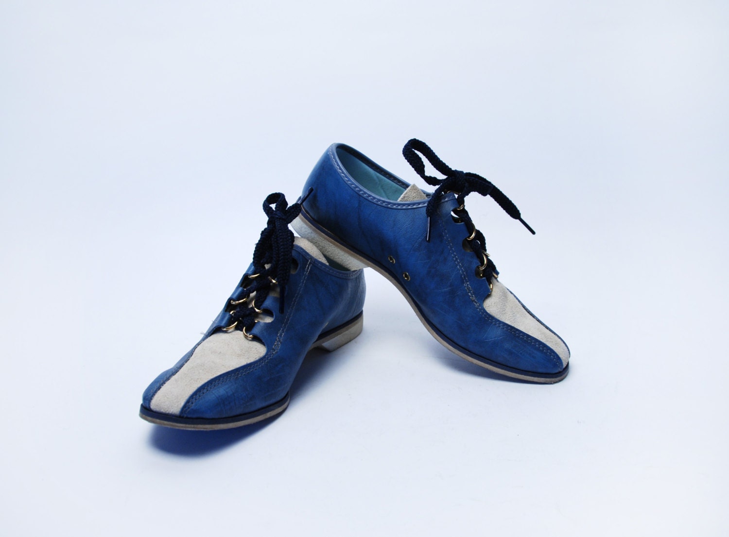 Vintage Bowling Shoe 21