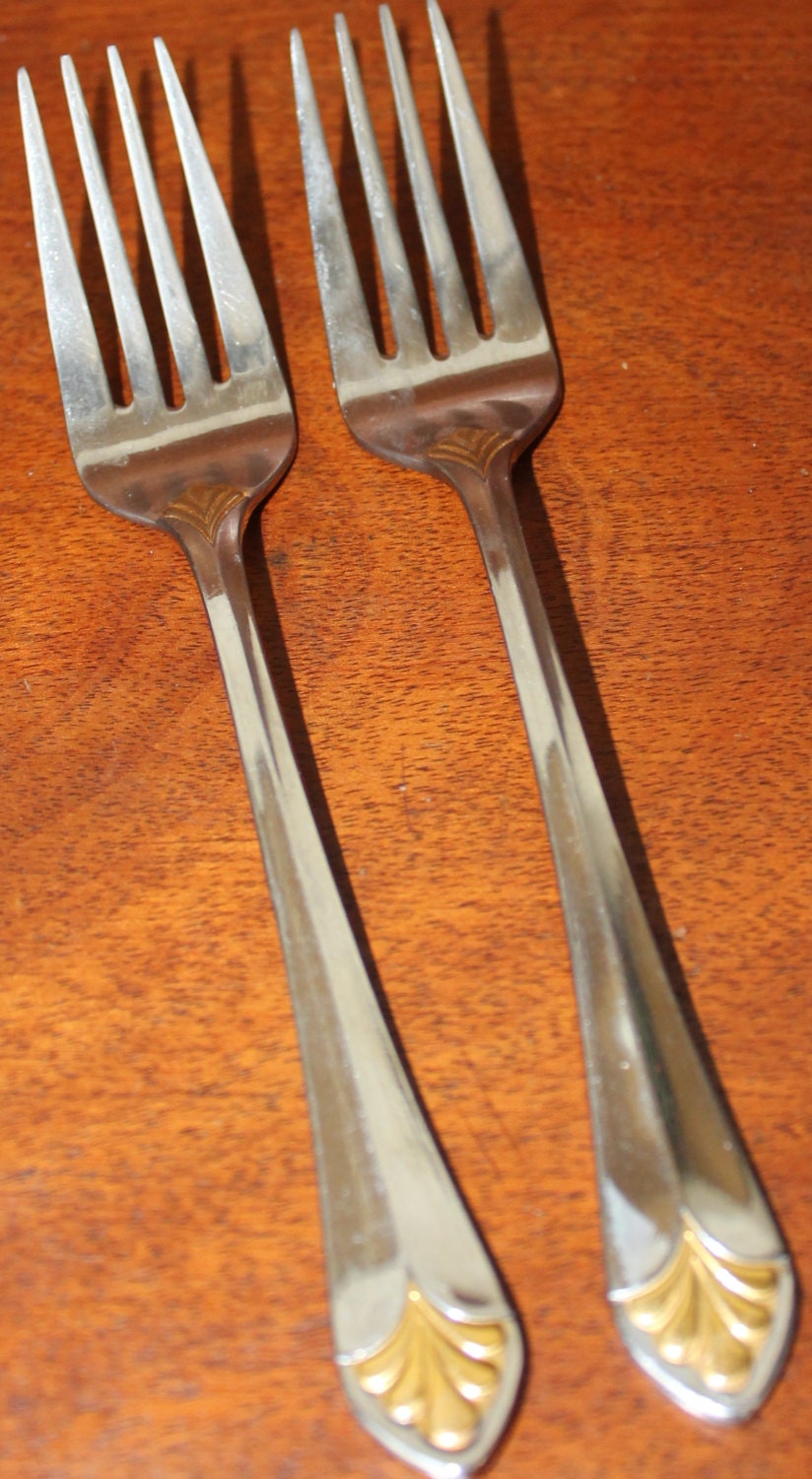 St. REGIS stainless silverware from WALLACE Vintage Flatware Haute Juice
