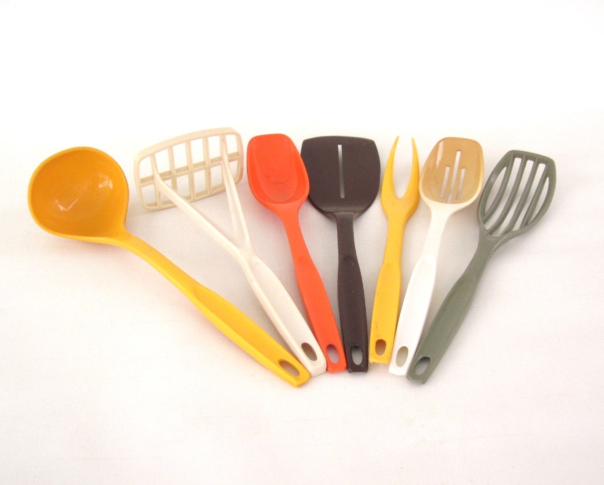 Nylon Plastic Foley Kitchen Utensils Set by LaurasLastDitch