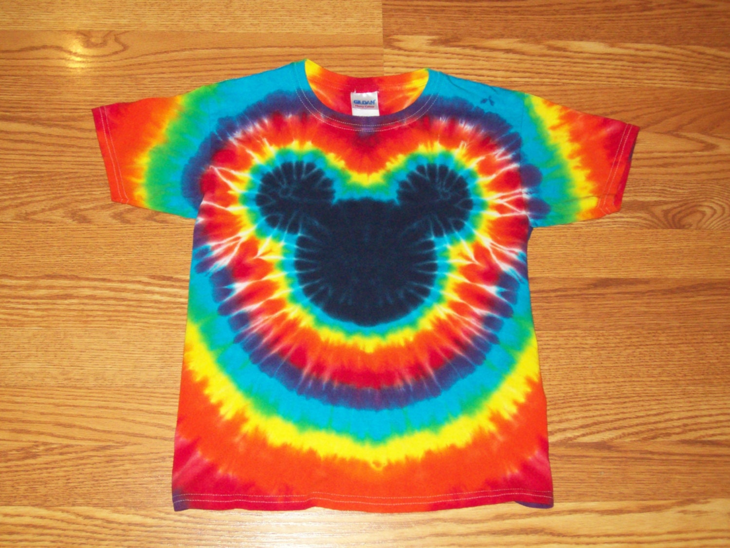 how to make a mickey tie dye shirt