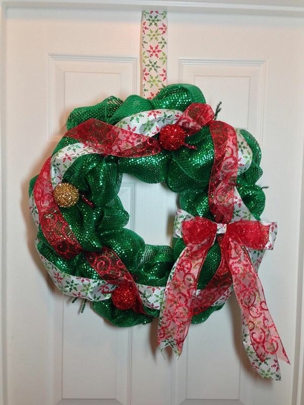 Deco Mesh Basic Christmas Wreath