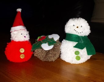 100 Metallic Pom Poms – Soft Fluffy Christmas Crafts – Choose Size & Colour