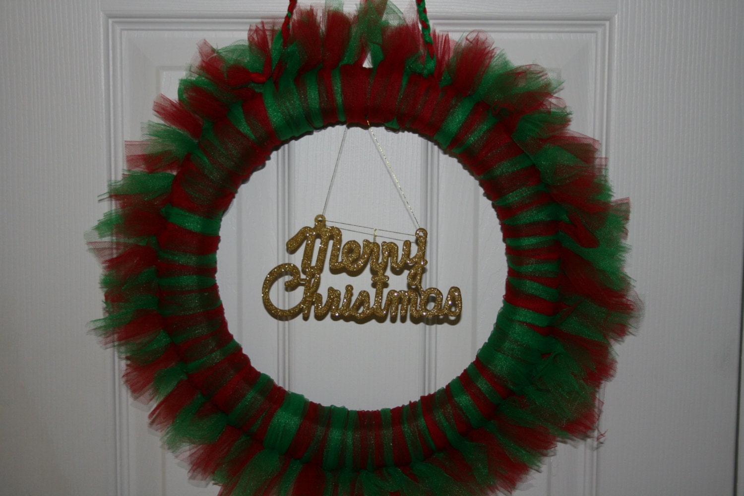 Tulle Christmas wreath in red and green with gold Merry