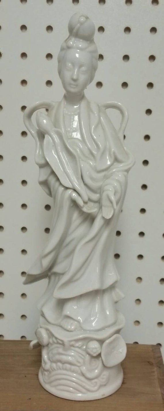 Items similar to Vintage Chinese Porcelain Statue Figurine Kwan Yin