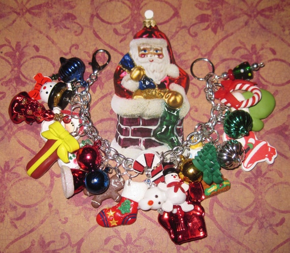 Christmas Charm Bracelet Vintage Style Eclectic Christmas Bracelet Winter Jewelry OOAK Christmas Jewelry Santa Snowman Stocking Wreath Tree