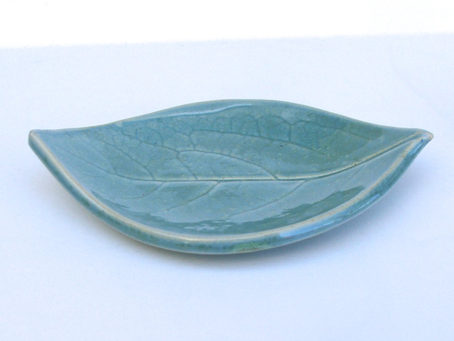 Ceramic Spoon Rest/Plate Persimmon Leaf Plate Robins by sumiko2
