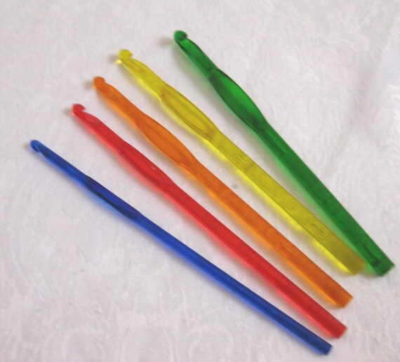 Susan Bates Crystalites crochet hook set sizes G H I by crochetgal