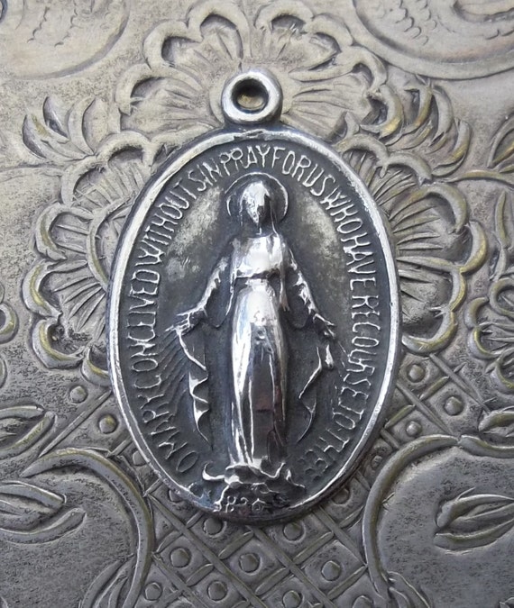 Chapel Sterling Silver Miraculous Medal Of The Immaculate