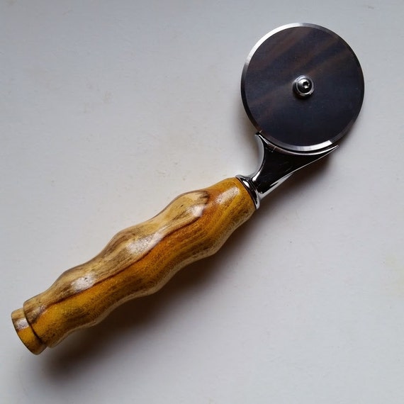 Pizza Cutter with Osage Orange Wood Handle.