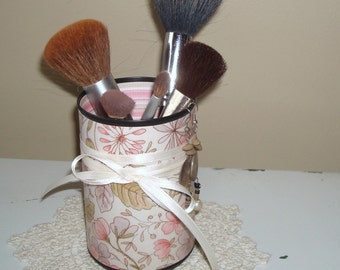 ON SALE! Make-up Brush Holder, Pencil Holder, Pink and Tan Floral Decorative Can, Gift for her, Bathroom Decor, Vanity Organizer - 431