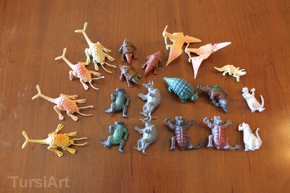 1970s Lot of 20 D&...