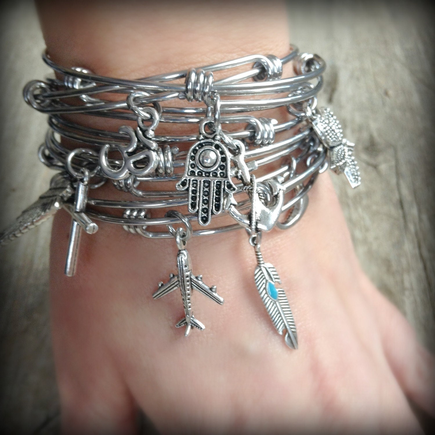 Shoe Charm Bracelet Stiletto Bangle Expandable by TesoroDelSol