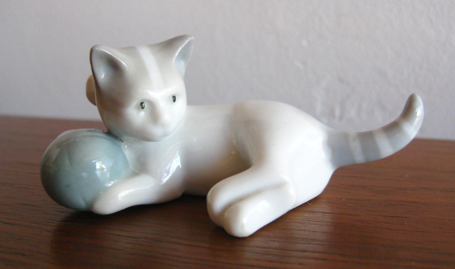 german cat figurines