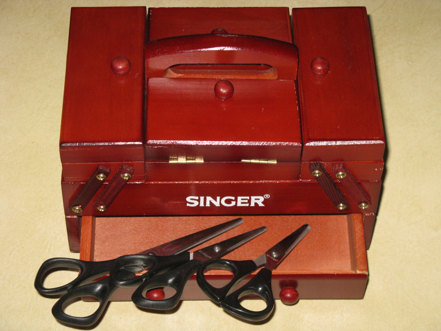 Vintage SINGER Sewing Box Wood Small Accordion Fold Out