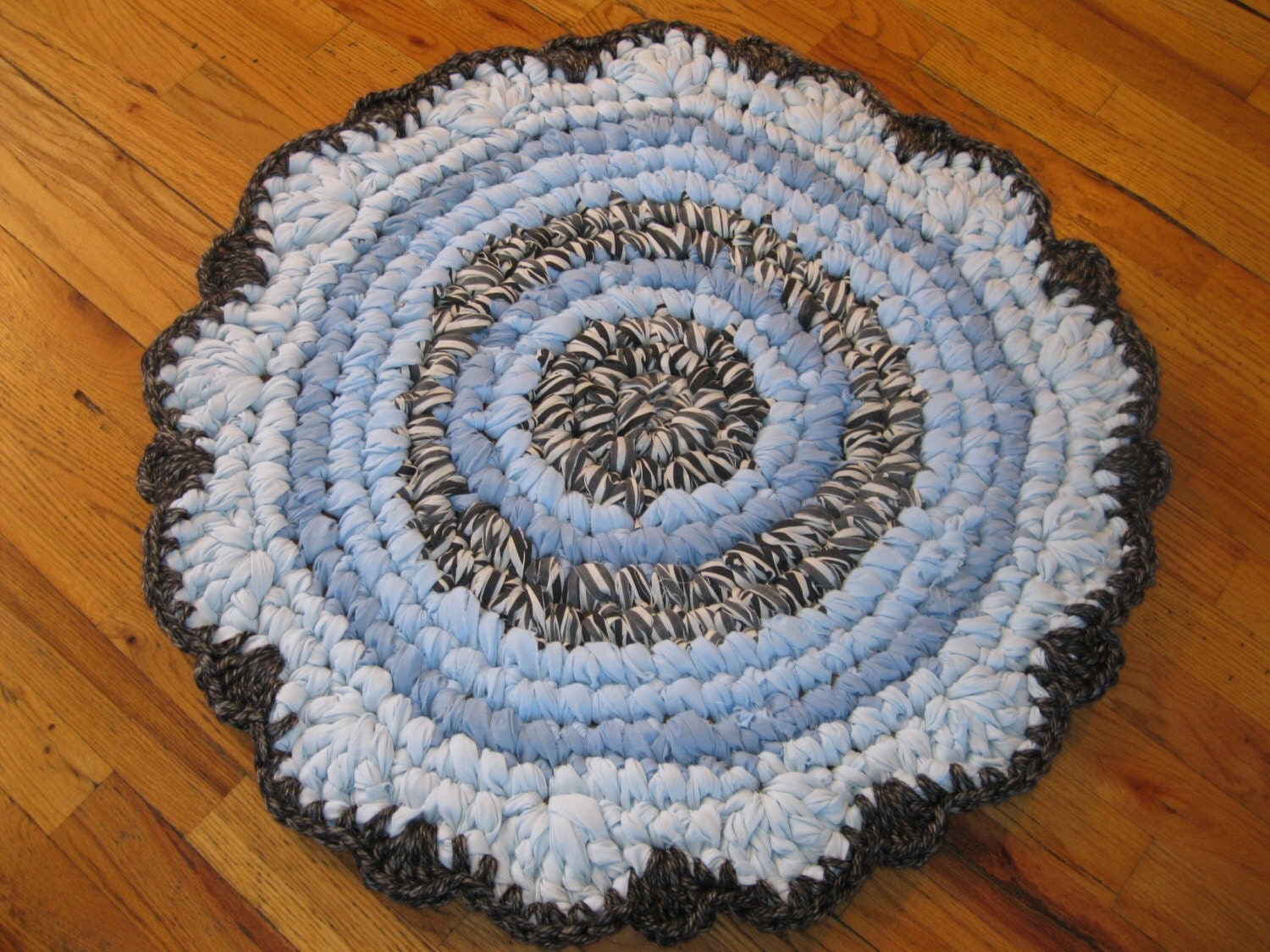 Rag Rug Round Crochet Handmade Scalloped Edging by sheilaringel
