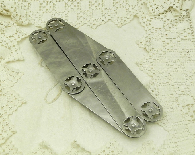 Vintage Metal Folding French Trivet / Hot Plate / Heat Mat / Cottage Kitchenware / Vintage Kitchenalia / Retro Home Interior / Country Decor Vintage Metal Folding French Trivet / Hot Plate / Heat Mat / Cottage Kitchenware / Vintage Kitchenalia / Retro Home Interior / Country Decor