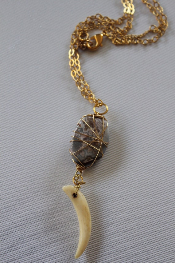 Gold chain necklace with a wire wrapped by dankvintagefinds