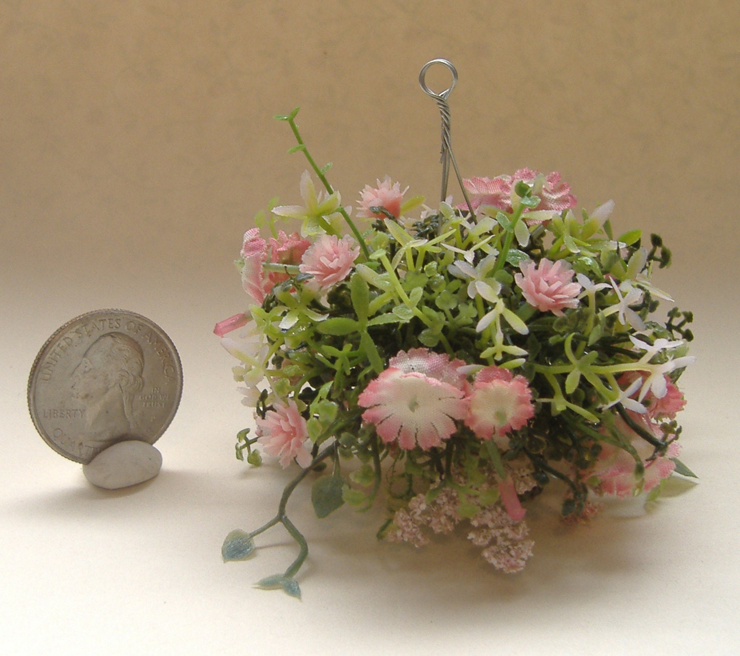 Dollhouse Miniature Hanging Basket one inch scale