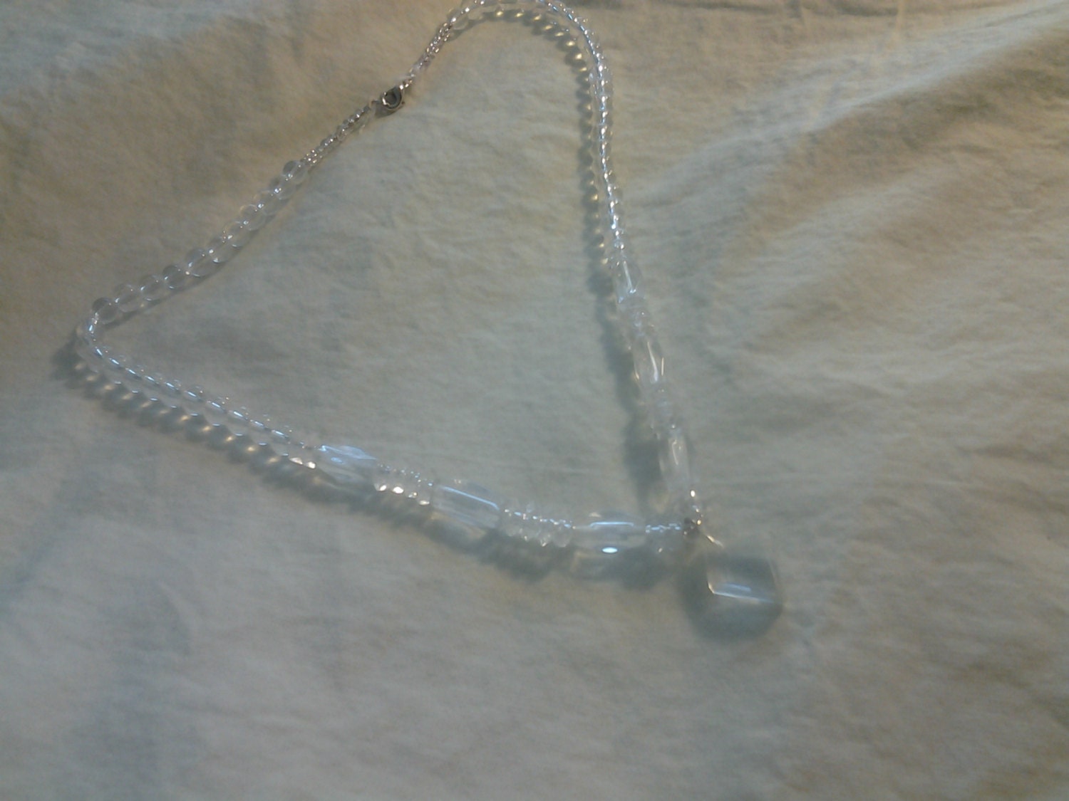 Clear Plastic Diamond Pendant Necklace Costume Jewelry Fashion